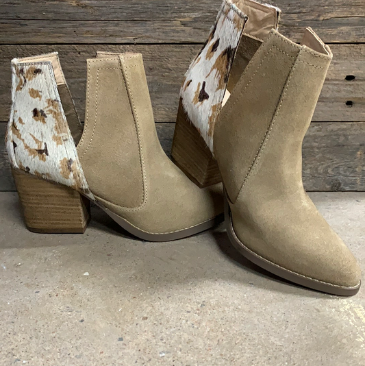 Camilyn Bootie
