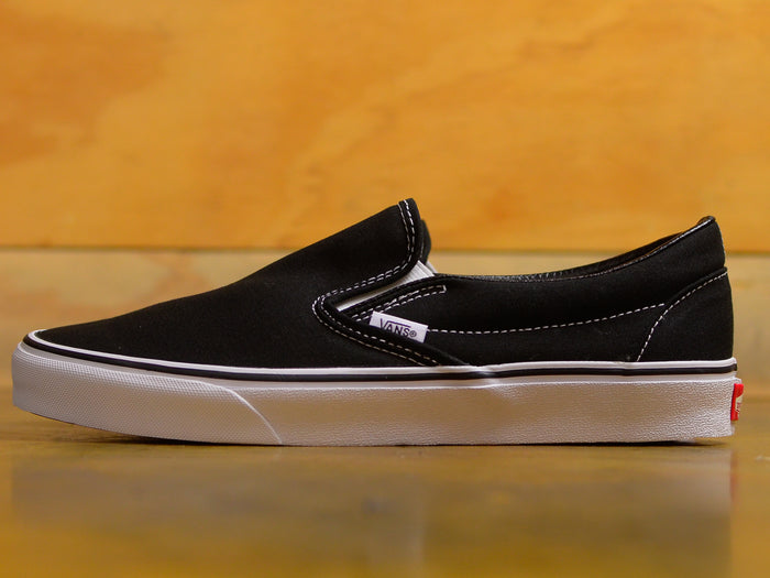 Classic Slip On - Black / White