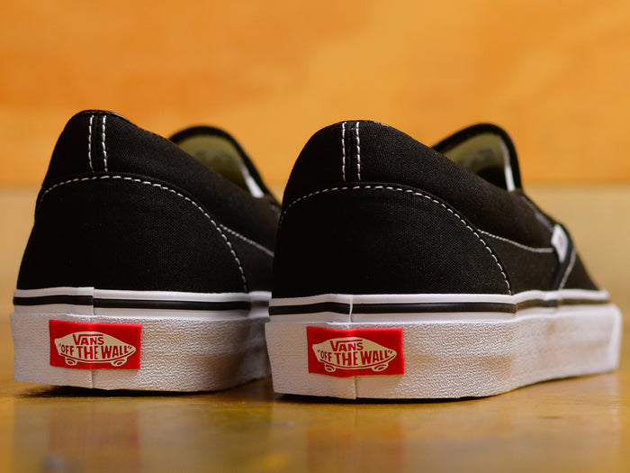 Classic Slip On - Black / White