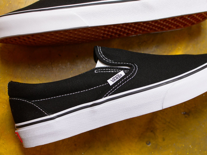 Classic Slip On - Black / White