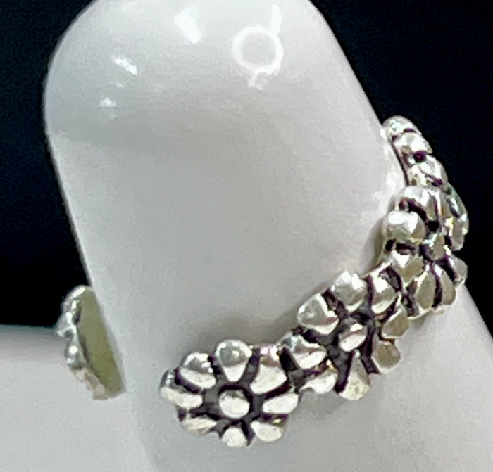 Daisy Chain Toe Ring - Sterling Silver Adjustable Jewelry side view