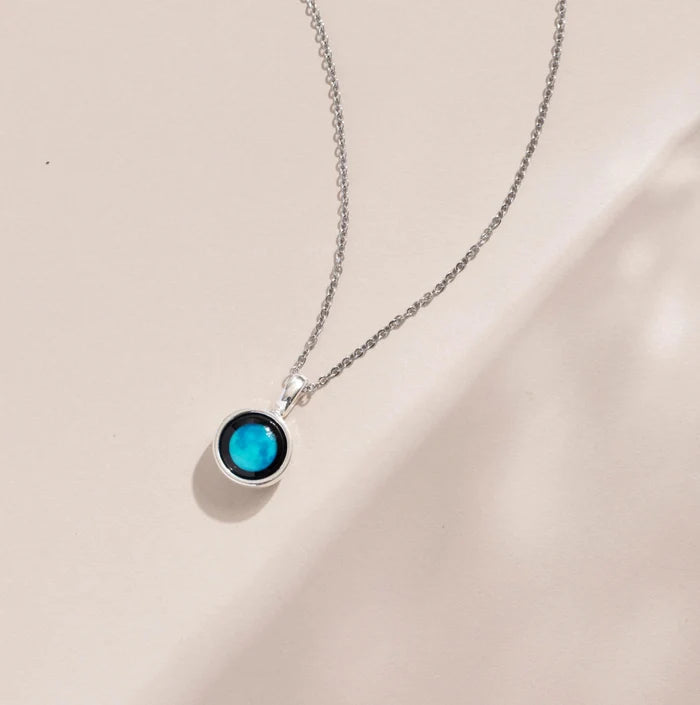Moonglow Necklace 7D