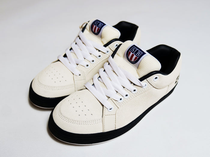 Sal 23 - White / Black