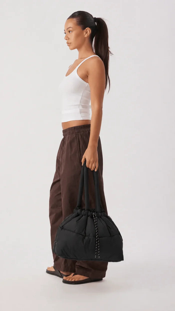 SCRUNCH BASE | Black - Darling & Domain
