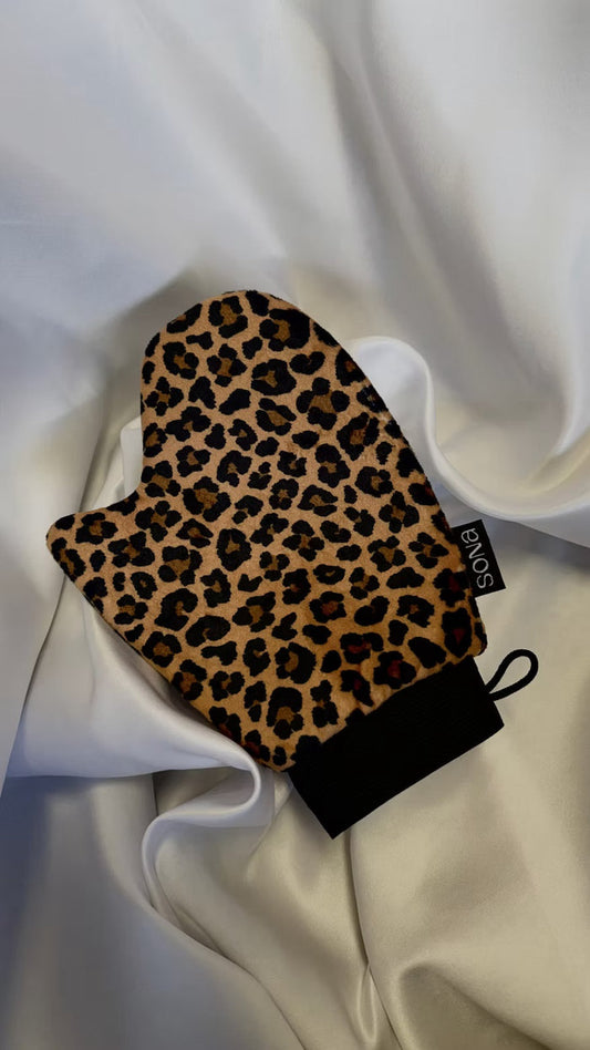 SONA Velvet Soft Tanning Mitt