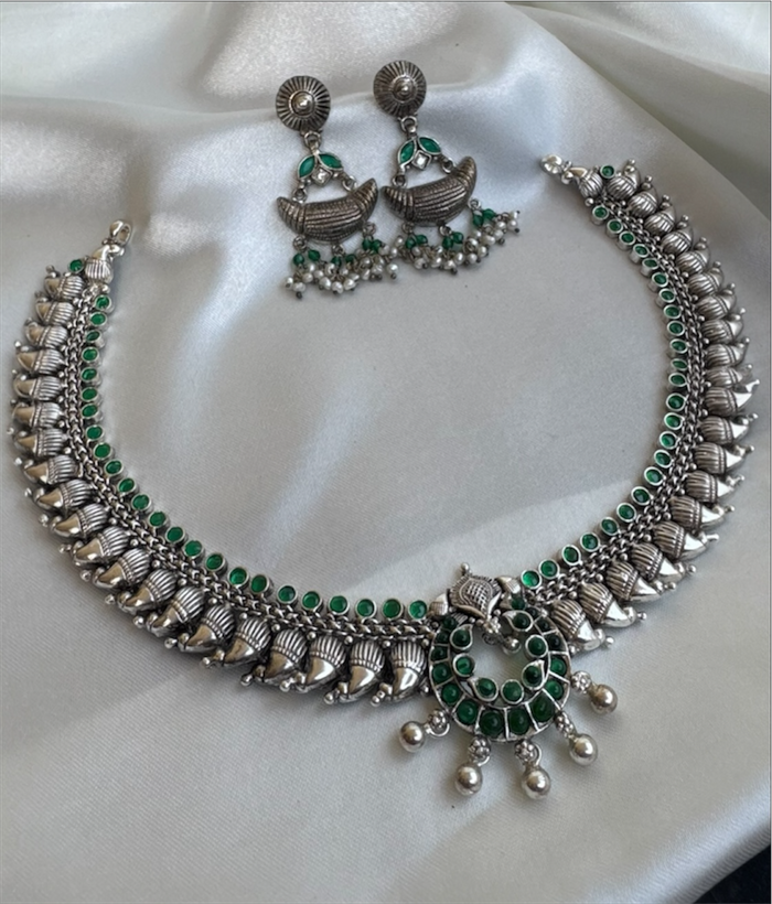 The Dhyana Silver Paisley Necklace