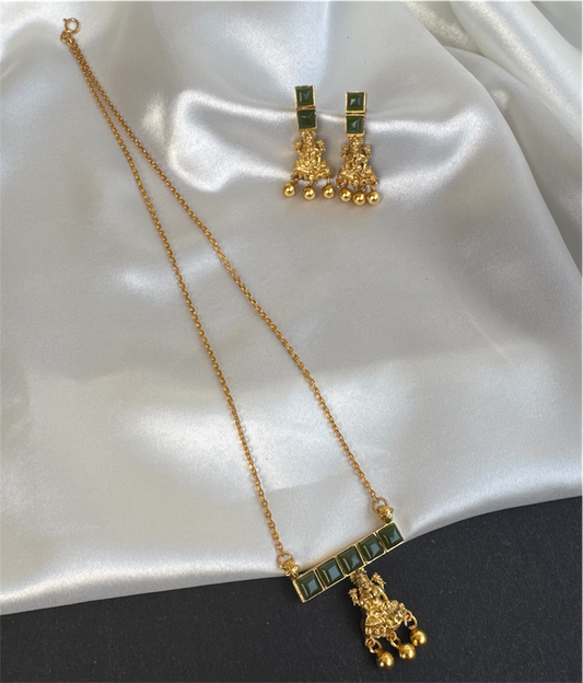 The Parina Silver Green Kemp Necklace & Earrings