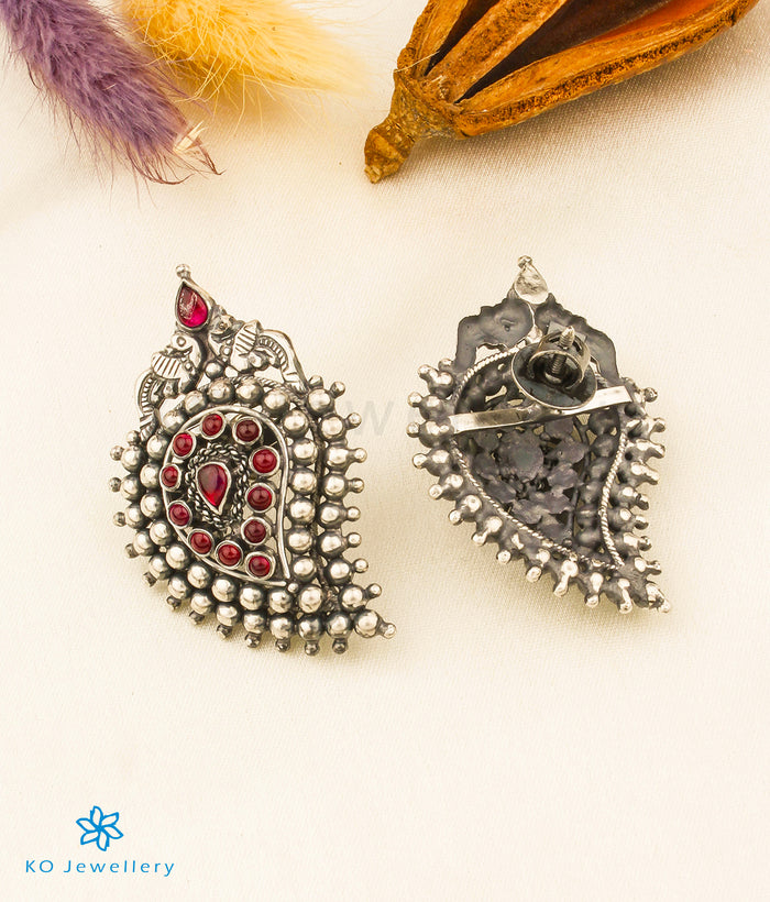 The Prashanti Silver Earstuds (Oxidised)