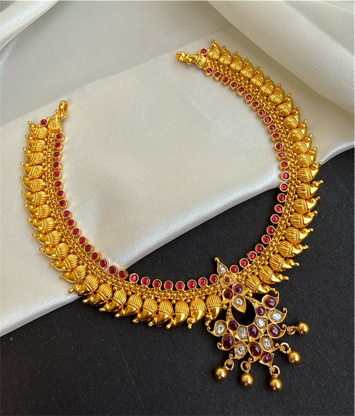 The Tanuja Silver Paisley Necklace